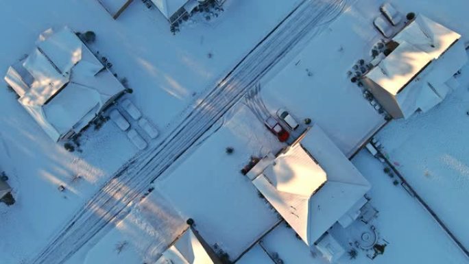 沸腾泉小镇家乡的惊人鸟瞰图南卡罗来纳州降雪后严冬天气条件
