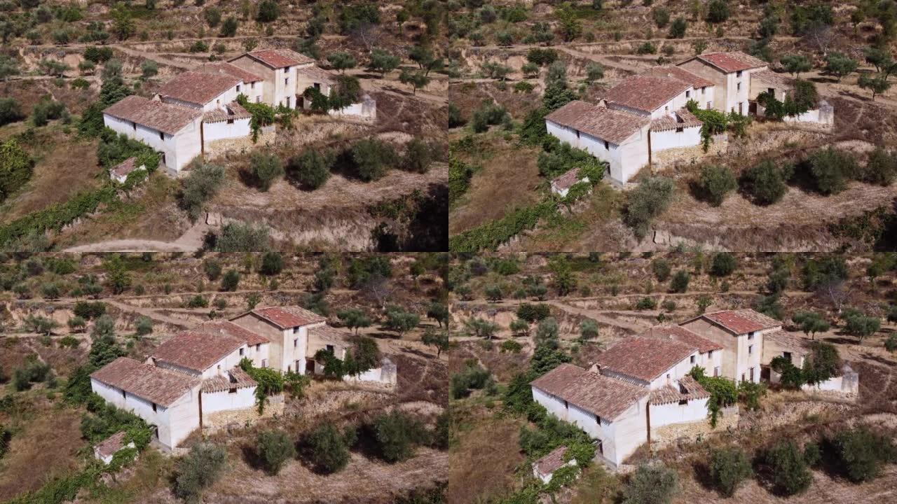野外废弃的乡间别墅。无人机射击，旅行。西班牙莫利尼科斯。