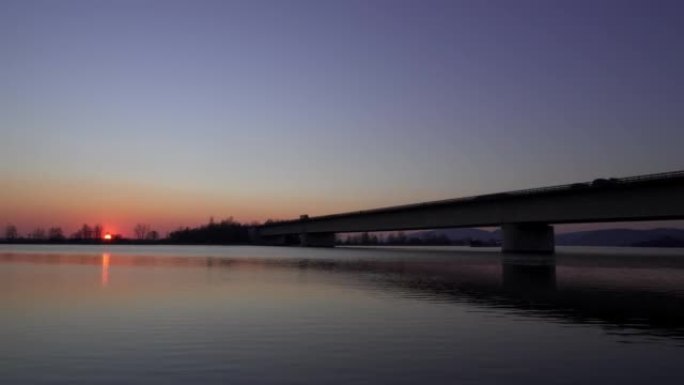 多瑙河上的高速公路大桥 (donaubr ü cke w ö rth，Woerth，Worth)