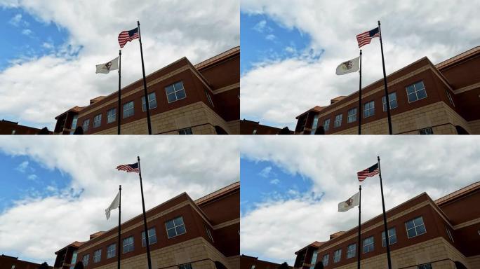 旗帜在多云的天空中高高飘扬