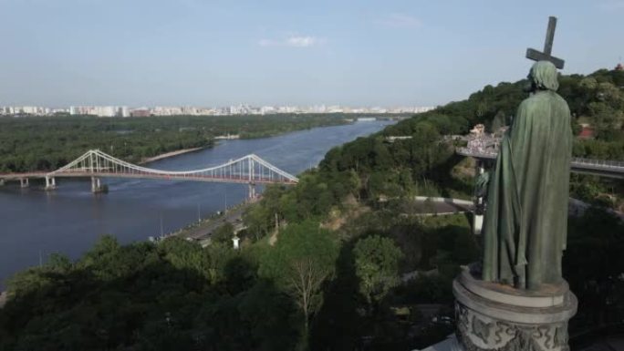 乌克兰基辅旅游胜地: 伟大的沃洛德米尔纪念碑。鸟瞰图