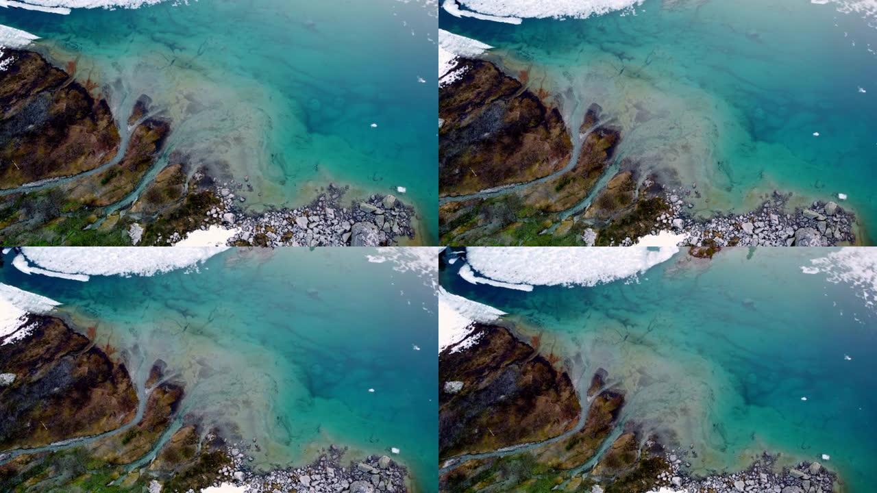 解冻的绿松石湖的俯视图