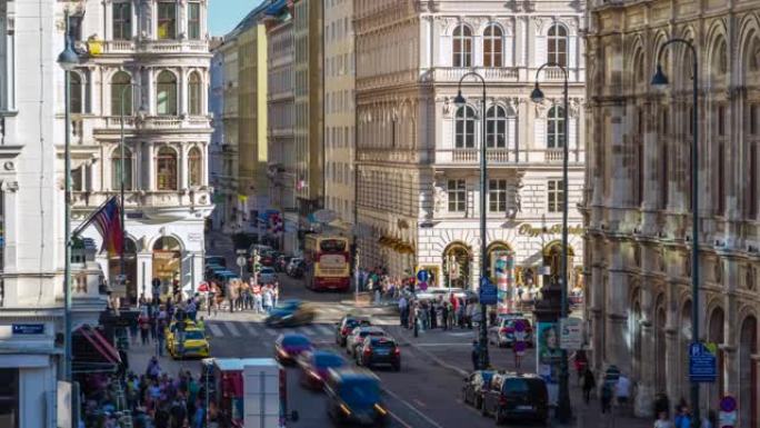 奥地利维也纳，在维也纳历史中心缩小穿越街道的交通和游客的延时视图