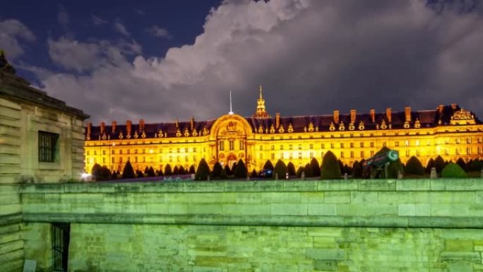 荣军院 (荣军院的国民居所) 在夜间逆天。法国巴黎
