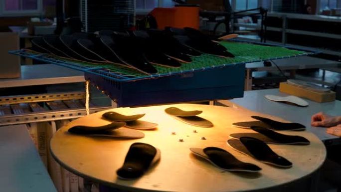 鞋类鞋垫的生产，鞋垫加热装置