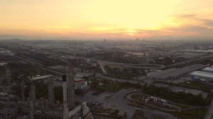 日落时飞越炼油厂宣传片实拍视频素材