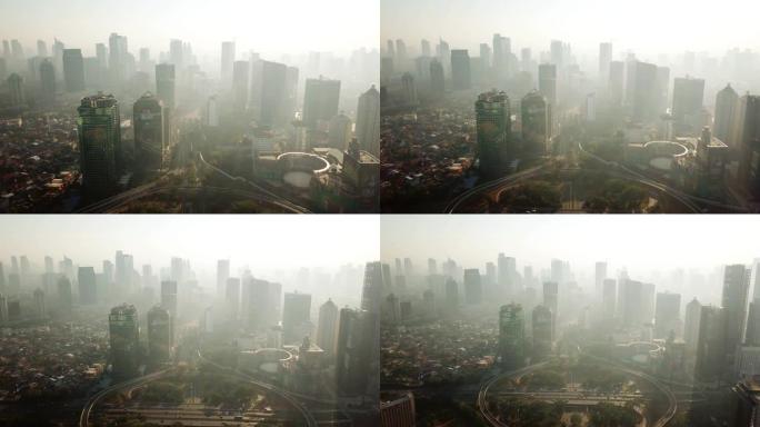 雅加达-印度尼西亚。2017年12月26日: Semanggi CBD的鸟瞰图，带有摩天大楼和道路交
