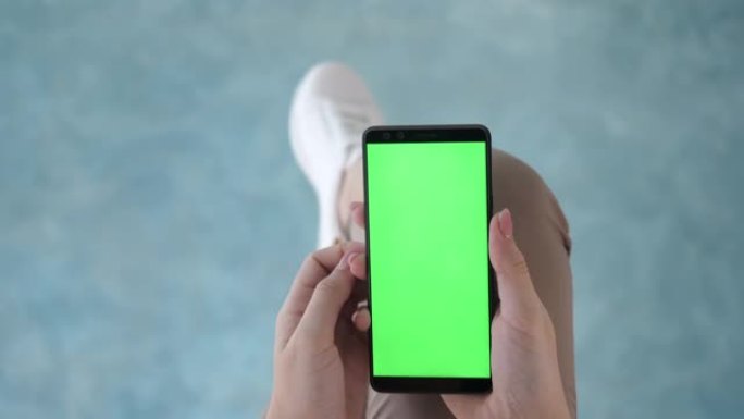 绿色触摸屏，用于观看app store特写镜头，现代生活方式网上冲浪