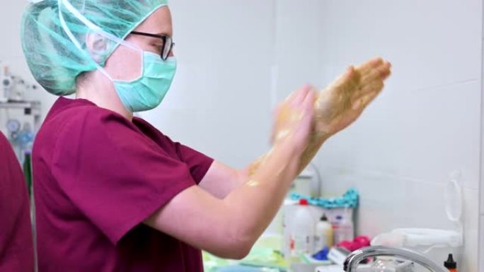外科医生在开始手术前洗手。高质量4k镜头