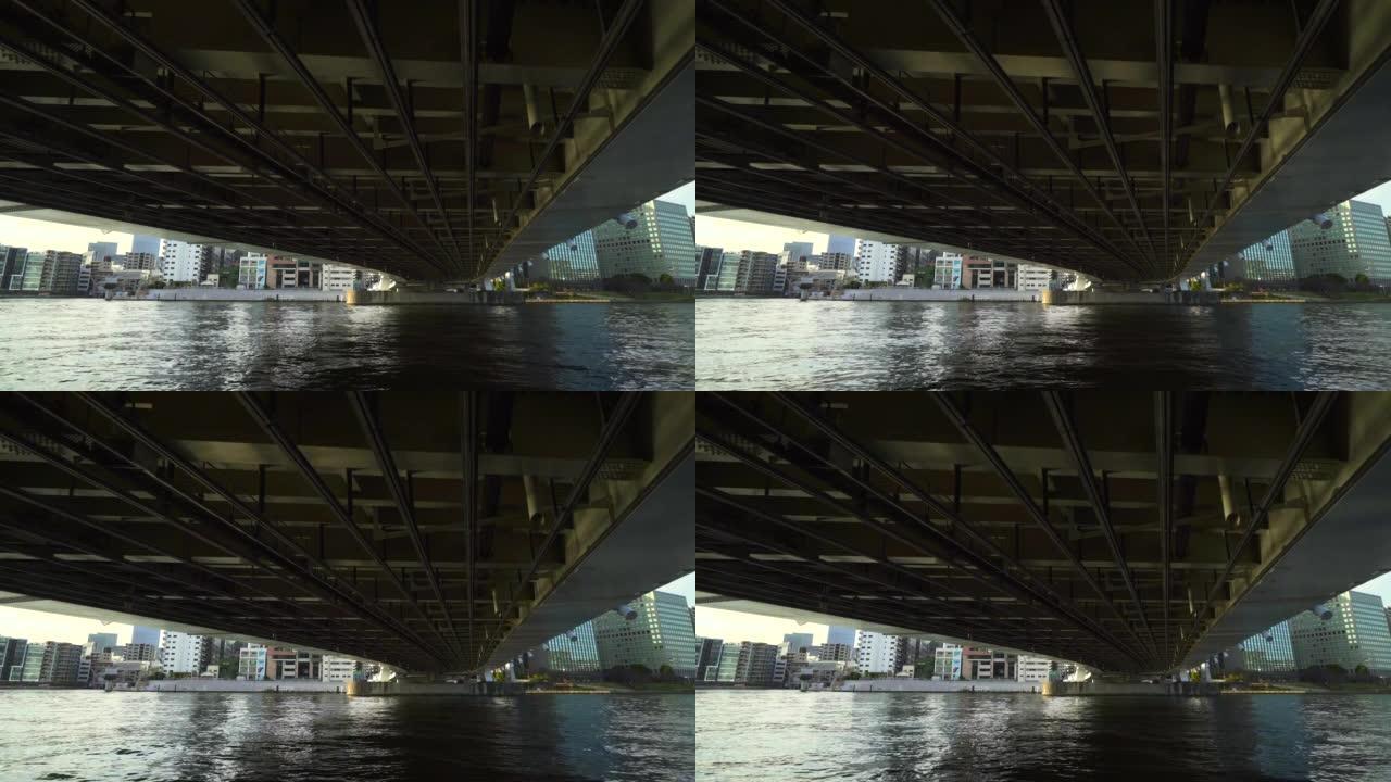 在桥下水面桥下桥底