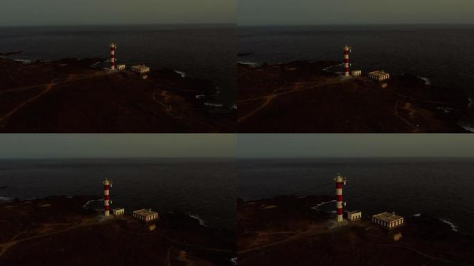 无人机景观 -- 特内里费岩石海岸灯塔日落