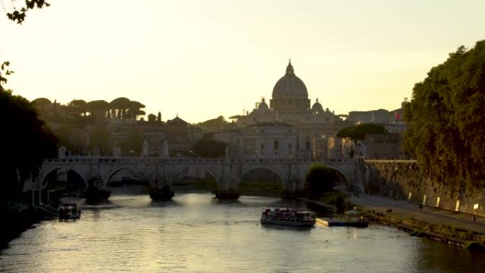天际线罗马在日落时与台伯河，时间流逝