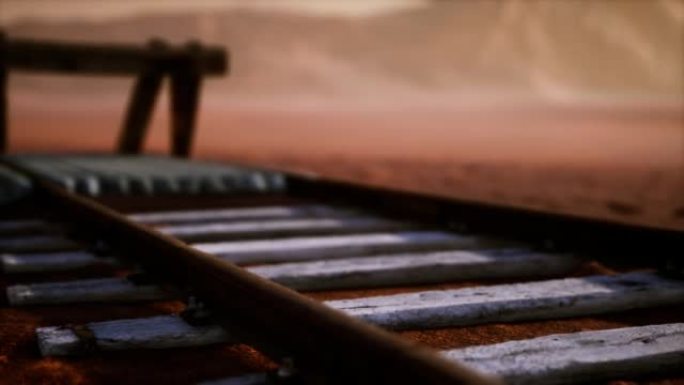 沙漠中废弃的铁轨