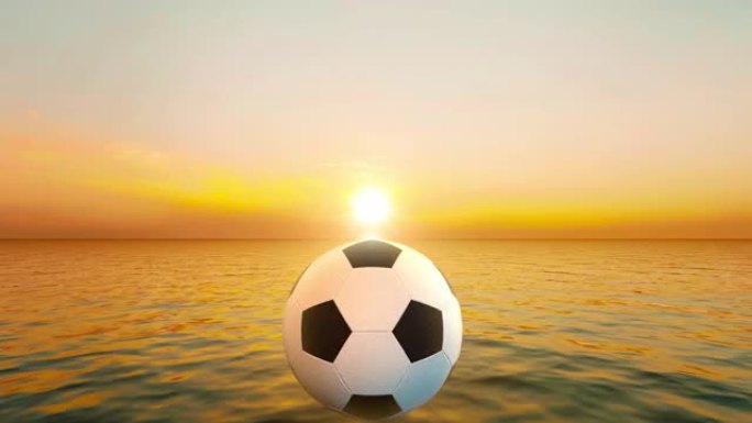 一个无品牌的足球在海洋地平线上朝着金色的日落旋转-可循环。