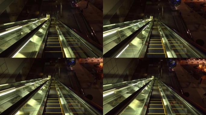 自动扶梯夜间拍摄，日本