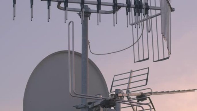 屋顶天线装置。发送和接收无线互联网信号。
