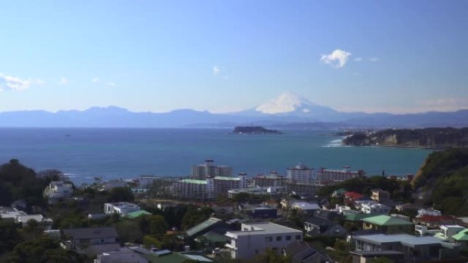 江之岛与住宅区以外的富士山