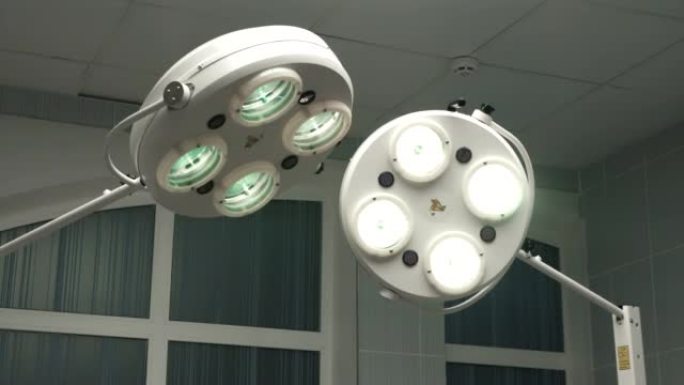 在医院操作急诊室手术剧院照明，使外科医生在手术中看到良好的效果。