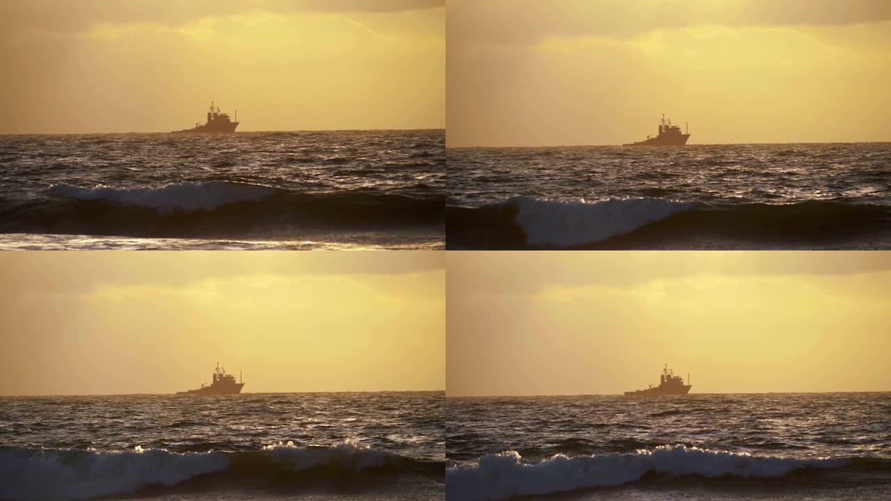 180帧慢镜头拍摄州边界的海军巡逻艇