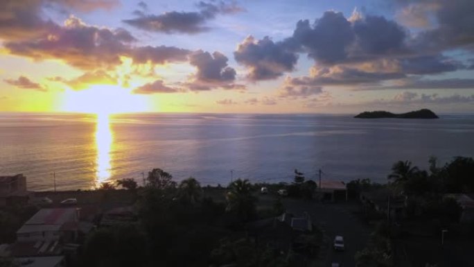 日落时的瓜德罗普岛