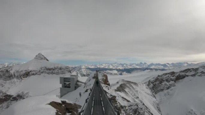 马特洪峰山景观大雪覆盖阴天无云冬天寒冷