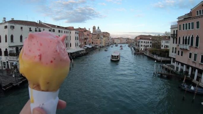 在威尼斯前关闭香草冰淇淋