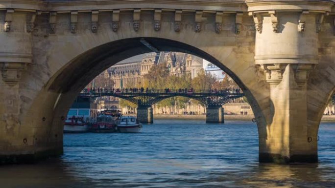 塞纳河的景色和巴黎桥下游船的游客
