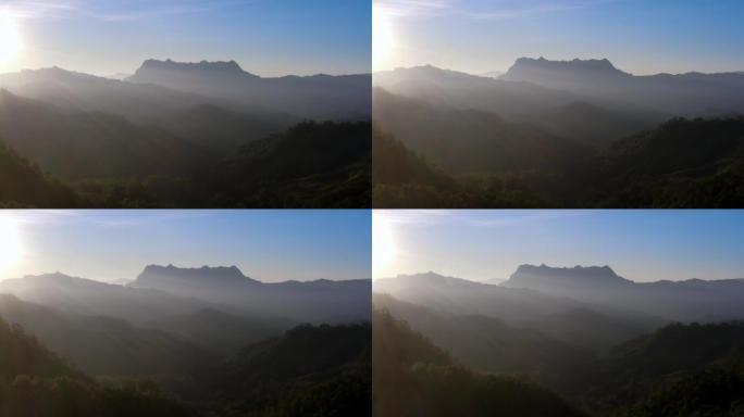 从位于清道区的哈杜比视点看泰国第三高山Doi Luang Chaing Dao的鸟瞰图。