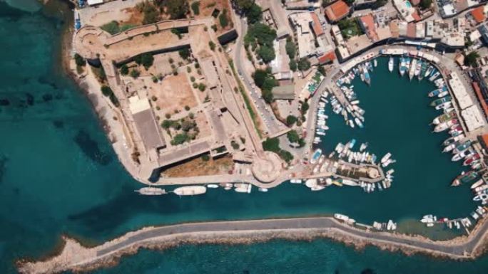 空中4k历史凯里尼亚港，北塞浦路斯中世纪威尼斯城堡