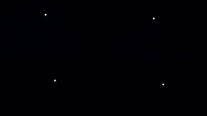 2022年1月16日上的木星和伽利略卫星 (木星-> 木卫三-> 木卫一-> 木卫四)。