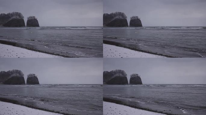 日本北海道网走市冬季Futatsuiwa岩石和海的镜头