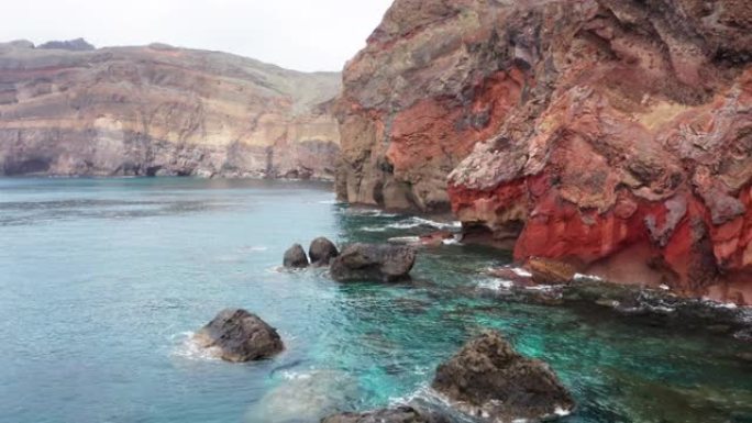 大西洋海湾的4k镜头在葡萄牙火山马德拉岛2月尽头的圣洛伦科湾 (headland) 的东点圣洛伦科湾