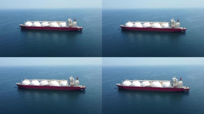 巨大的天然气油轮在海上4 k无人机视频
