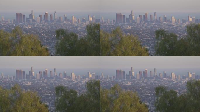 日落前从好莱坞山和日落大道欣赏洛杉矶美丽的风景