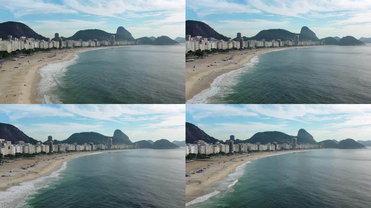 里约热内卢市传奇海滩科帕卡巴纳 (Praia de Copacabana) 的鸟瞰图 -- 南美洲巴