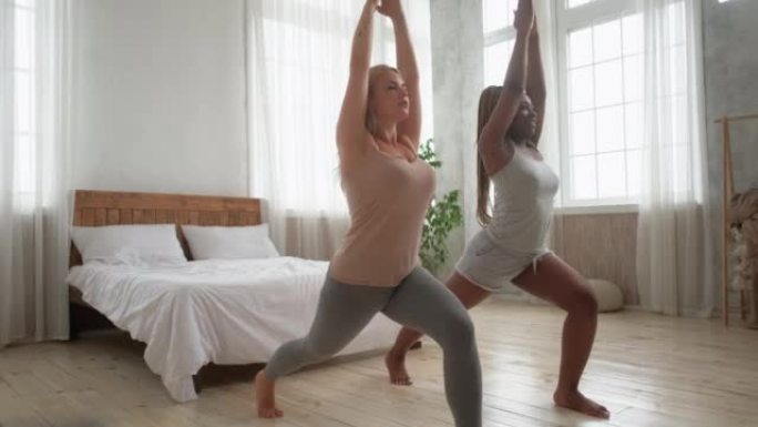瑜伽一起家庭训练曲线女性朋友
