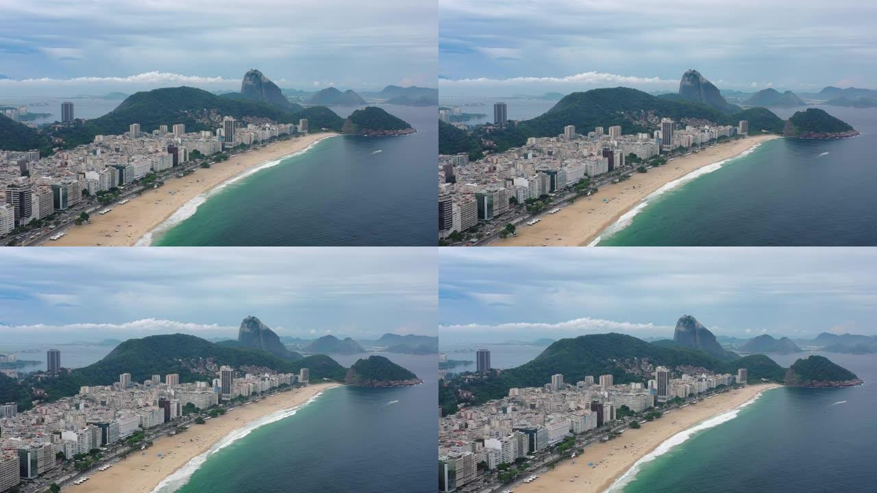 里约热内卢市传奇海滩科帕卡巴纳 (Praia de Copacabana) 的鸟瞰图 -- 南美洲巴