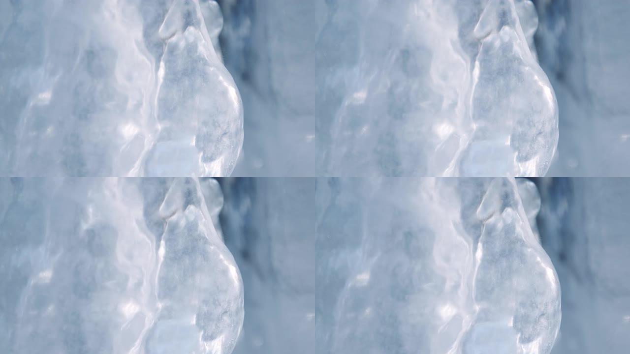 冰冻山泉中的冰雕。冬季细节。