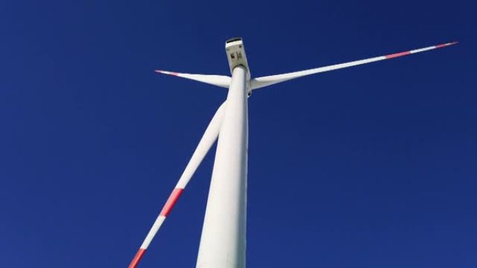 冬季风力发电场，风力发电场上的风力涡轮机
