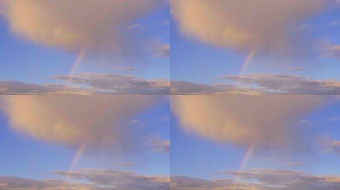 五彩彩虹和雨后天空中的云彩，抽象，模糊