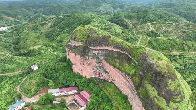 航拍野山中的独特山头