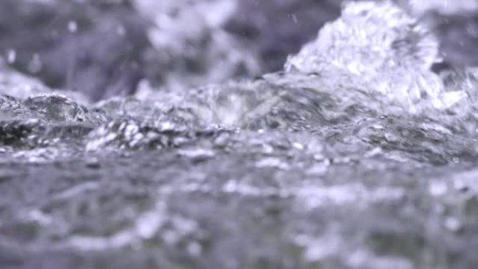 清澈的淡水浪潮实拍视频特写镜头水花水流