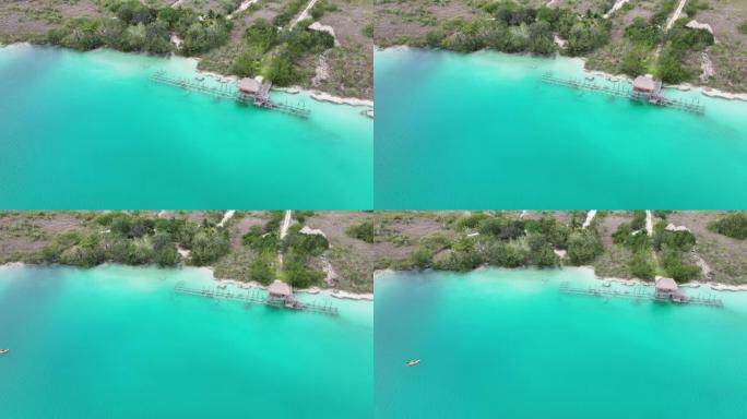 墨西哥Bacalar泻湖上独木舟的鸟瞰图