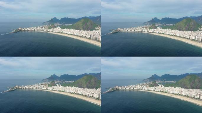 里约热内卢市传奇海滩科帕卡巴纳 (Praia de Copacabana) 的鸟瞰图 -- 南美洲巴