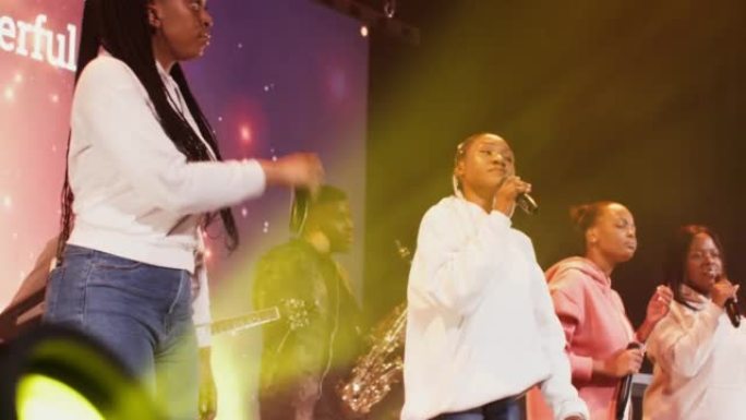 非裔美国人音乐团体的音乐会