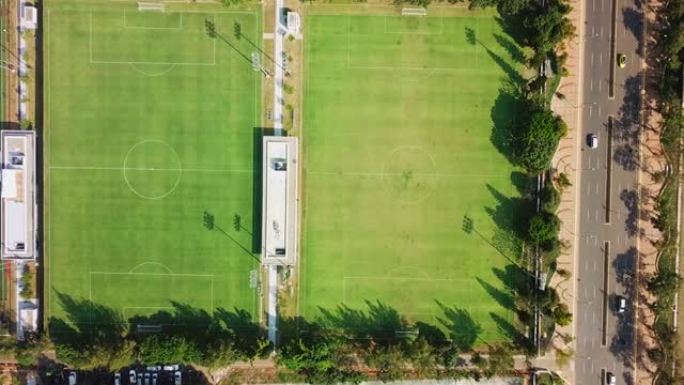 雅加达两个足球场的航拍镜头