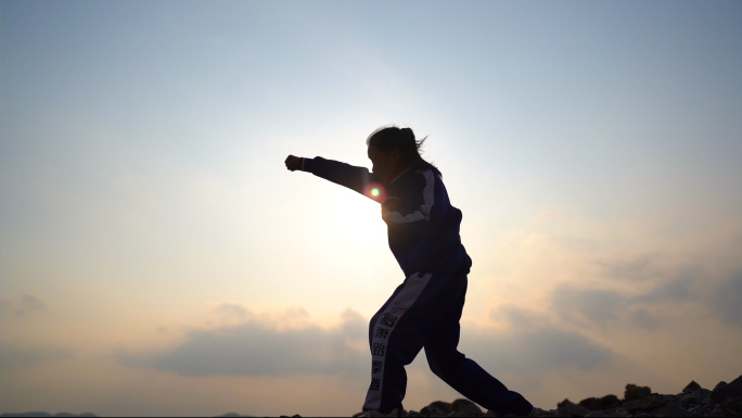 跆拳道武术素材女孩出拳头特写