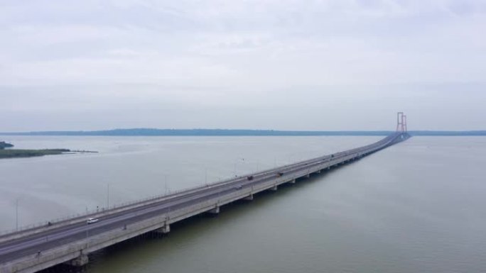 马都拉海峡和苏拉马杜大桥的过度