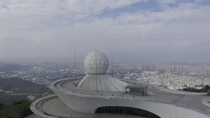 “双极化多普勒天气雷达” 在市峰气象观测站的航拍
