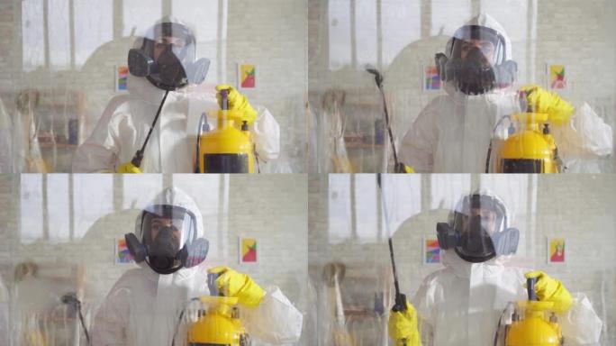 在工作服和防护面罩中关闭灭虫剂通过喷雾进行表面处理